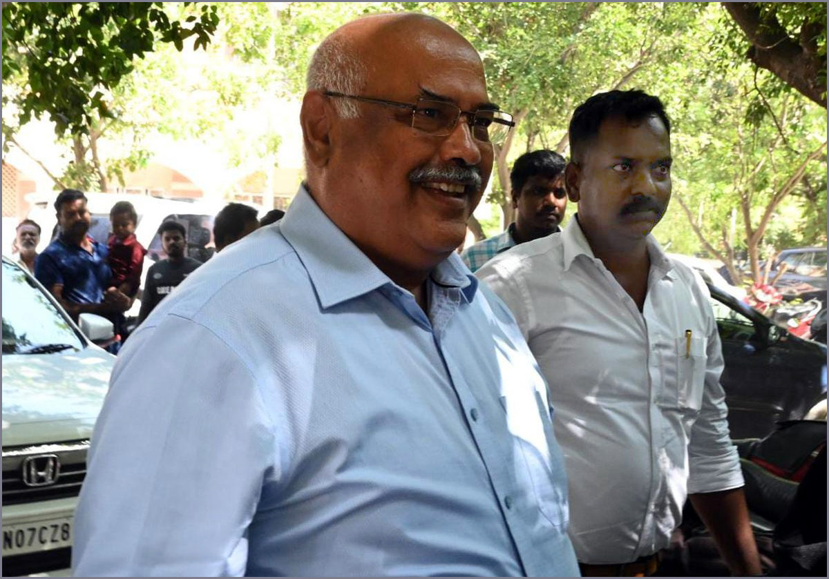 முன்னாள் மனைவியுடன் மோதல் எதிரொலி: முன்னாள் டி.ஜி.பி. ராஜேஸ் தாஸ் கைது