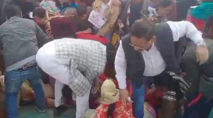 உ.பி. மாநிலத்தில் நடைபெற்ற மத கூட்டத்தில் நெரிசல்… பெண்கள் உள்ளிட்ட பலருக்கு காயம்…