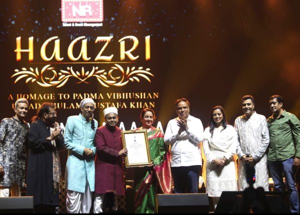 உஸ்தாத் குலாம் முஸ்தபா கான் விருது பெற்ற நடிகை ஹேமமாலினி