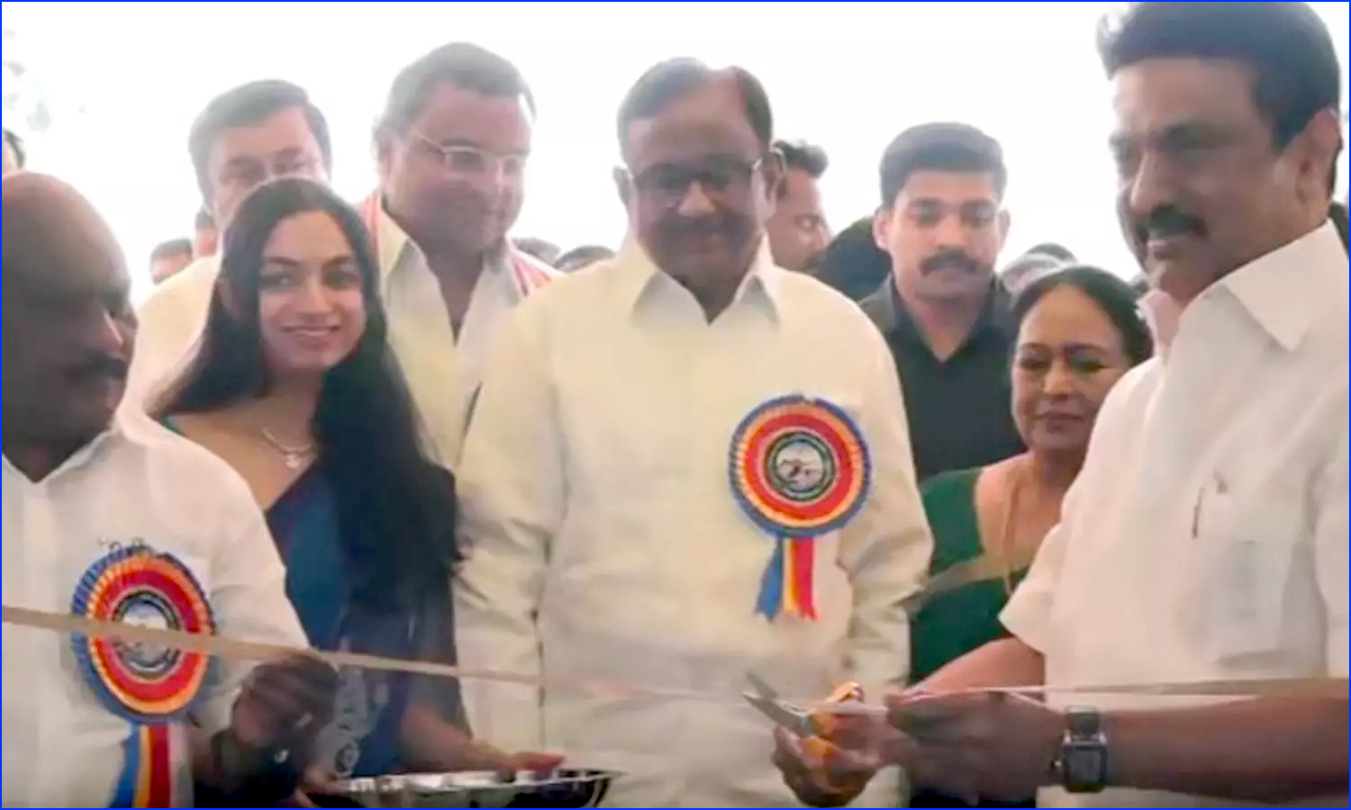 அழகப்பா பல்கலைக்கழக வளாகத்தில் முன்னாள் அமைச்சர் ப.சிதம்பரம் குடும்பத்தினர் கட்டியுள்ள  நூலகத்தை திறந்து வைத்தார் முதலமைச்சர் ஸ்டாலின்…