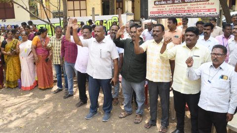 உயர்நீதிமன்ற அனுமதி : மதுரையில் இந்து அமைப்பினர் ஆர்ப்பாட்டம்