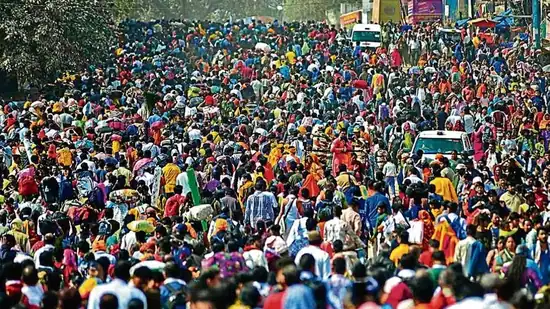 பிரயாக்ராஜில் குவிந்த பக்தர்கள் : 50 கோடிக்கும் அதிகமானோர் புனித நீராடல்