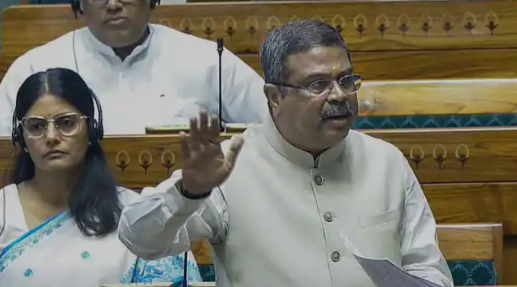 “தமிழக எம்.பி.க்கள் நாகரீகமற்றவர்கள், ஜனநாயக விரோதமானவர்கள்” மத்திய கல்வி அமைச்சர் தர்மேந்திரா பிரதான் பேச்சுக்கு கண்டனம்