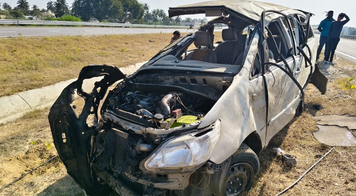 சென்னை-பெங்களூரு விரைவுச் சாலையில் பயங்கர விபத்து: கோலாரைச் சேர்ந்த 4 பேர் உயிரிழந்தனர்