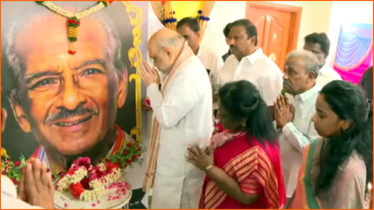 குமரி அனந்தனின் உருவப்படத்திற்கு மத்திய அமைச்சர் அமித் ஷா மலர்தூவி மரியாதை – தமிழிசைக்கு ஆறுதல்