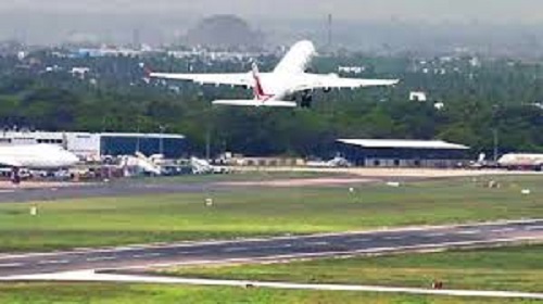 திடீர் கனமழையால் சென்னையில் விமான சேவைகள் பாதிப்பு