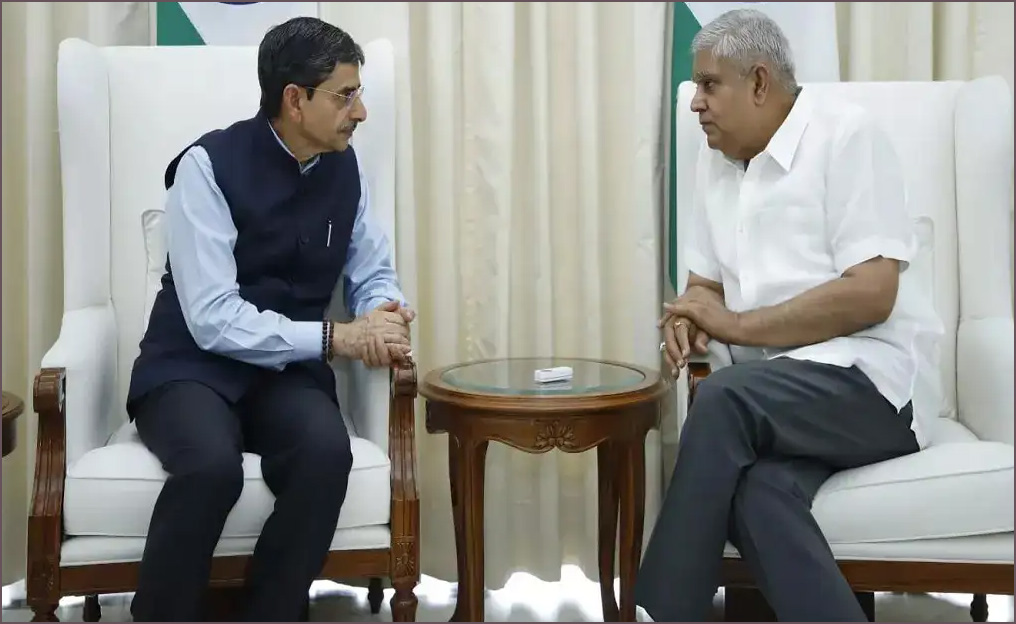 குடியரசு துணைத் தலைவர் ஜெகதீப் தன்கருடன் தமிழக ஆளுநர் ஆர்.என்.ரவி சந்திப்பு…