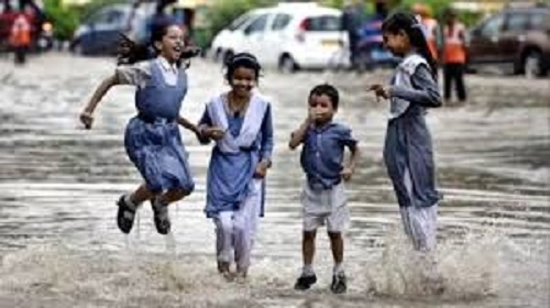 இன்று நீலகிரி மாவட்டத்தில் 4 வட்டங்களில் பள்ளி விடுமுறை