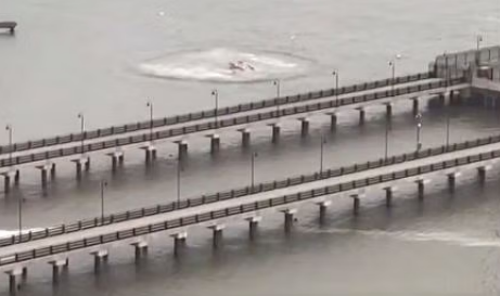 நியூயார்க்கின் ஹட்சன் ஆற்றில் ஹெலிகாப்டர் விபத்துக்குள்ளானதில் 6 பேர் உயிரிழந்தனர்