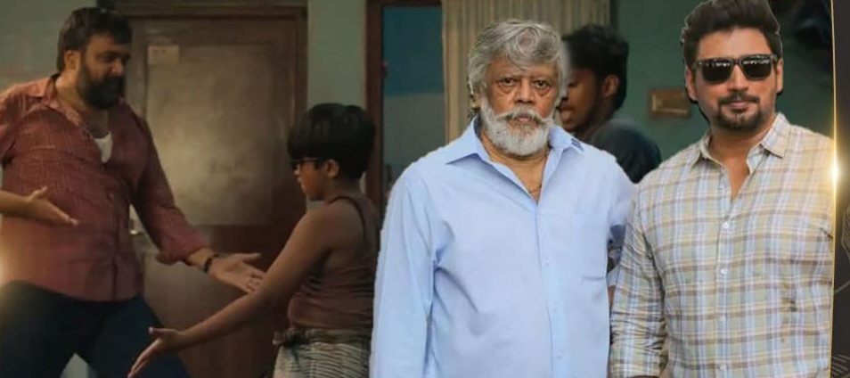 Tourist Family படத்தில் வின்டெஜ் சாங் சர்ச்சை… மம்பட்டியான் ஸ்டைலில் வாரிவழங்கிய தியாகராஜன்