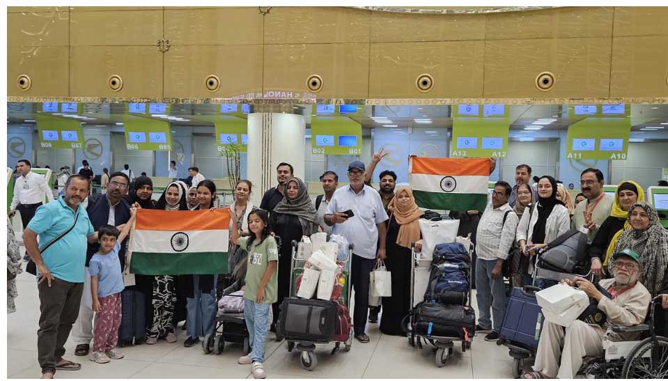 மேலும் 1000 இந்தியர்கள் வெளியேற வான்வெளியை அனுமதித்துள்ளது ஈரான்…