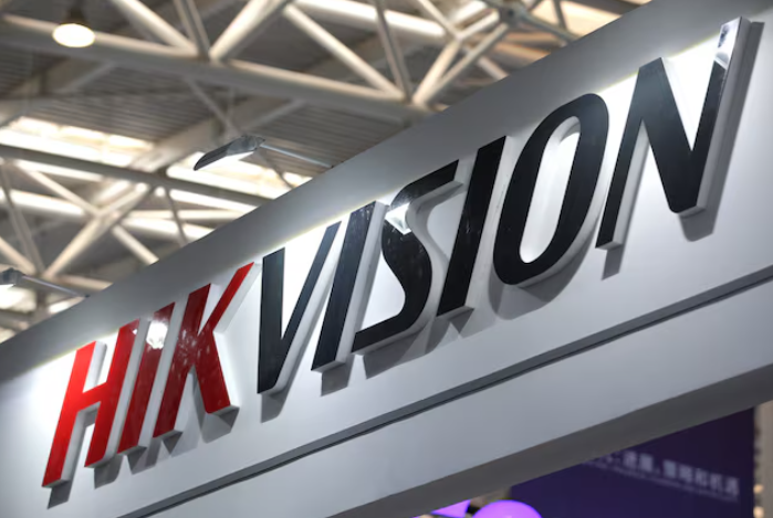 சீன கண்காணிப்பு கேமரா உற்பத்தி நிறுவனமான Hikvision தேசிய பாதுகாப்புக்கு சவாலாக இருப்பதால் அதை மூட கனடா அரசு உத்தரவு