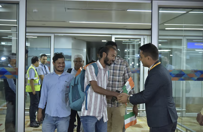 ஆபரேஷன் சிந்து: ஈரான், இஸ்ரேலில் இருந்து 4,415 இந்தியர்கள் நாடு திரும்பியுள்ளனர்