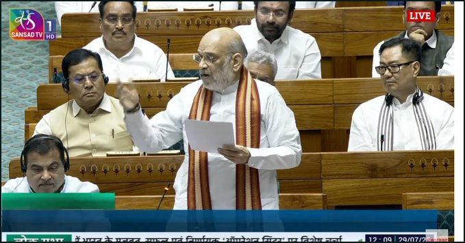 மதம் கேட்டு அப்பாவி மக்களை கொலை செய்த பயங்கரவாதிகள் சுட்டுக்கொலை! உள்துறை அமைச்சர்!