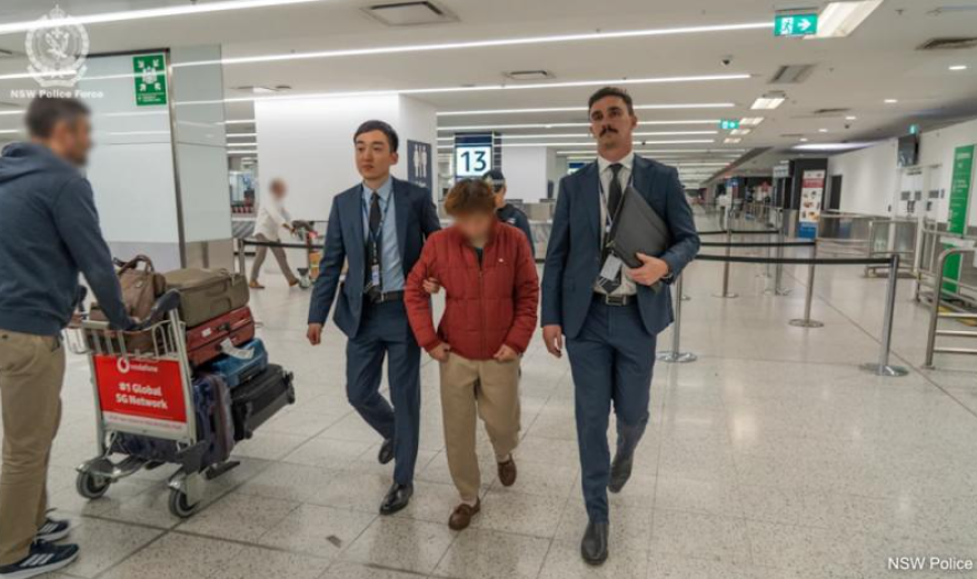 ஆவியை விரட்டுவதாகக் கூறி ஆசிய சமூகத்தினரை ஏமாற்றிய பெண்ணை ஆஸி. போலீசார் கைது செய்தனர்