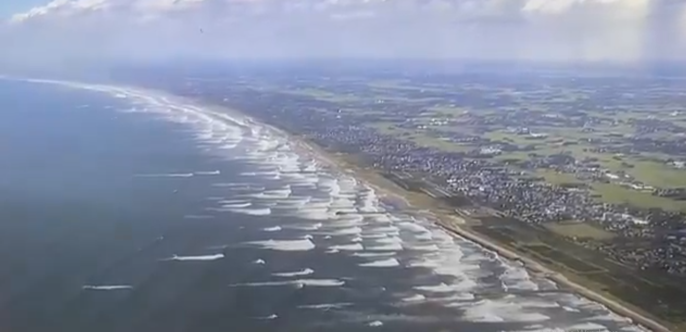 ஜப்பானை அலையலையாய் தாக்க வரும் சுனாமி… அதிர்ச்சி வீடியோ…