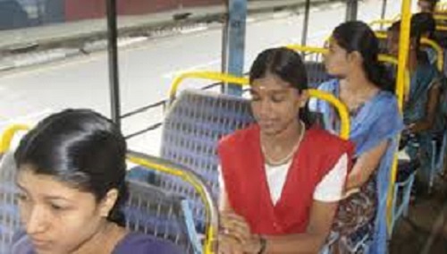 மாணவ மாணவிகள் மற்றும் மகளிருக்கு சிறப்பு பேருந்து : போக்குவரத்து கழகம் பரிசீலனை