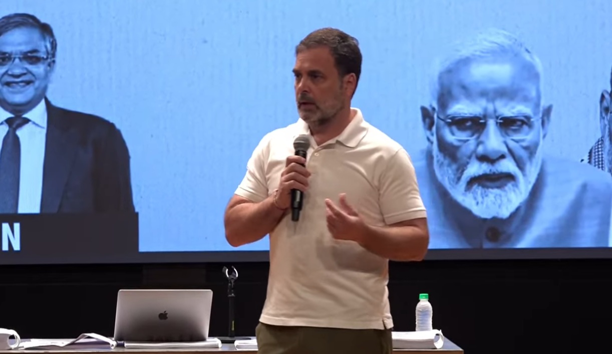 பாஜக உடன் கள்ள கூட்டணி வாக்காளர் பட்டியலில் தேர்தல் ஆணையம் குளறுபடி : ராகுல் காந்தி ஆதாரத்துடன் குற்றச்சாட்டு