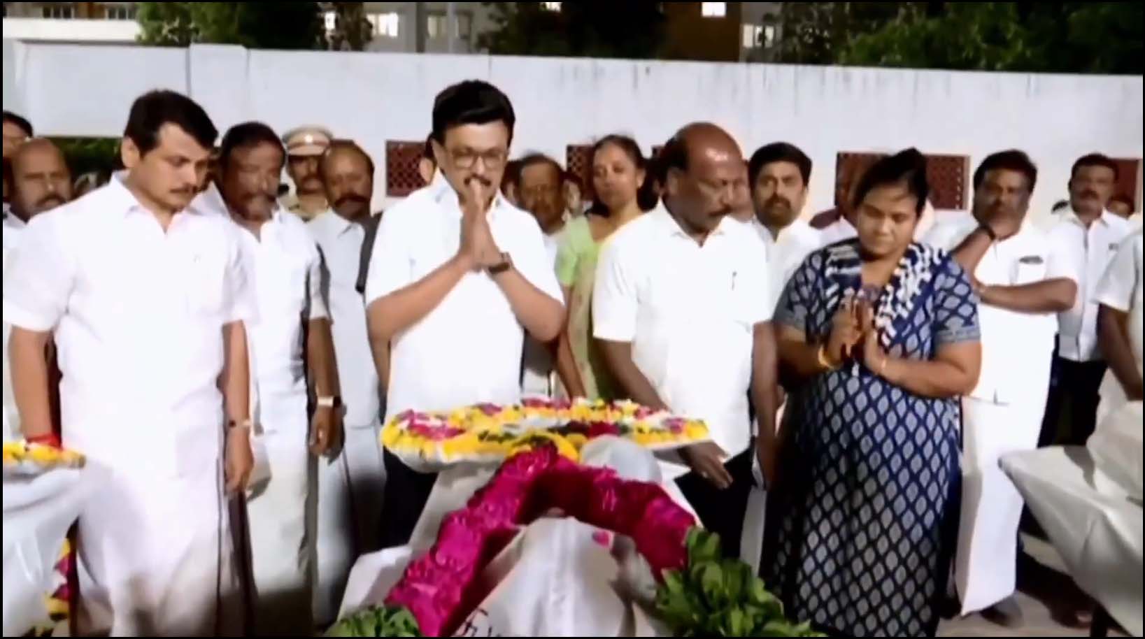 கரூர் பலி 39ஆக உயர்வு: அழுகுரல் ஏற்படுத்திய வலி என் நெஞ்சத்திலிருந்து அகலவில்லை! நேரில் ஆறுதல் கூறிய மு.க.ஸ்டாலின் – வீடியோ