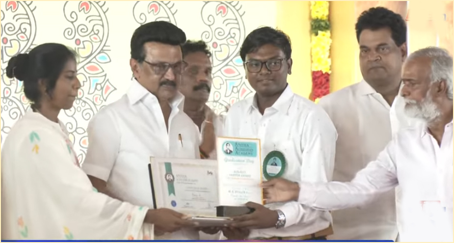 கொளத்தூர் தொகுதியில் நலத்திட்டங்களை வழங்கி  பல்வேறு திட்ட பணிகளுக்கு அடிக்கல் நாட்டினார் முதலமைச்சர் மு.க.ஸ்டாலின்!