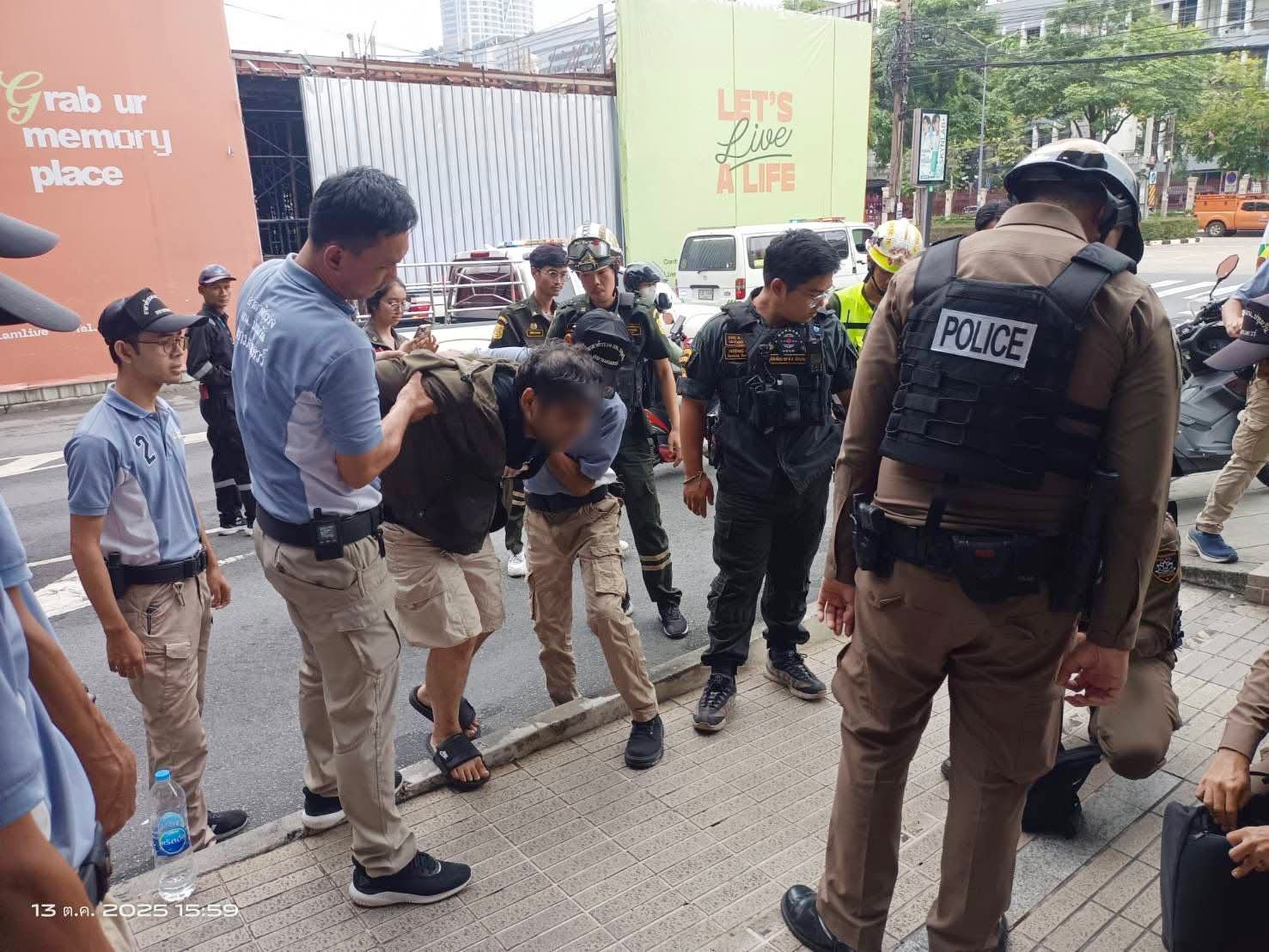 தாய்லாந்தில் லைட்டர் துப்பாக்கியைக் காட்டி பொது மக்களை மிரட்டிய இந்தியர் கைது…