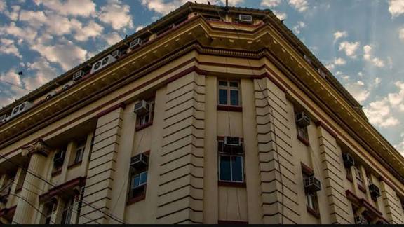 பிரகாசத்தை இழந்த சகாப்தம் : கொல்கத்தாவின் பழமையான கல்கத்தா பங்குச் சந்தை தனது கடைசி தீபாவளியைக் கொண்டாடியது