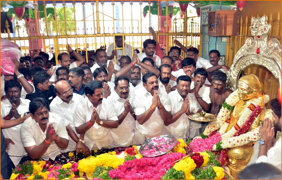 பசும்பொன் தேவர் நினைவிடத்தில் அதிமுக பொதுச்செயலாளர் எடப்பாடி பழனிச்சாமி மரியாதை…