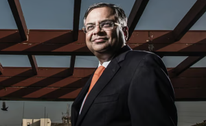 டாடா சன்ஸ் நிறுவனத்தின் தலைவராக மூன்றாவது முறையாக நீடிக்க சந்திரசேகரனுக்கு அறங்காவலர்கள் ஆதரவு