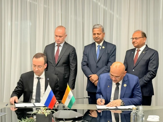 இந்திய விமானத் துறை வரலாற்றில் புதிய அத்தியாயம் SJ-100 விமானங்களை இந்தியாவிலேயே தயாரிக்க HAL – ரஷ்யாவின் UAC இடையே ஒப்பந்தம்