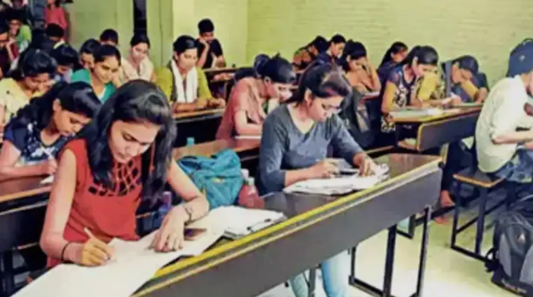 +1 படிக்கும்போதே NEET, JEE மற்றும் CUET தேர்வுகளை எழுத நடவடிக்கை… கோச்சிங் சென்டர்களை நம்பியிருப்பதைக் குறைக்க திட்டம்