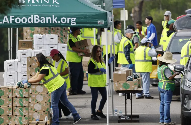 டிரம்ப் நிர்வாகம் உணவு சலுகைகளை உடனடியாக வழங்க வேண்டியதில்லை அமெரிக்க உச்சநீதிமன்ற உத்தரவால் 4.2 கோடி மக்கள் அச்சம்…