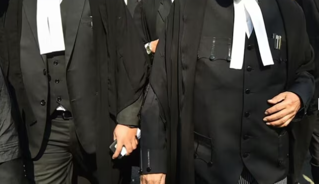 ₹20 மதிப்புள்ள கழுத்துப்பட்டை ₹499க்கு விற்பனை… நீதிபதிகளும் வழக்கறிஞர்களும் மதிப்புரை ?