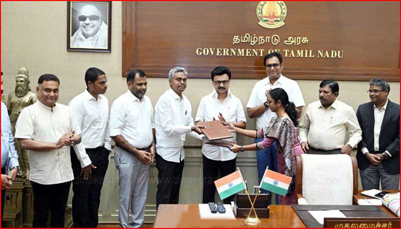 ரூ.50 கோடியில் திருவாரூரில்  ஆடை உற்பத்தி அலகு! முதல்வர் முன்னிலையில் புரிந்துணர்வு ஒப்பந்தம்