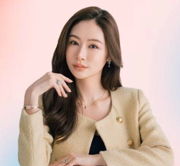 5 லட்சம் ஃபாலோயர்ஸ் – 10 கோடி ரூபாய் வரி ஏய்ப்பு : சமூக ஊடகப் பிரபலத்தின் மீது வழக்கு