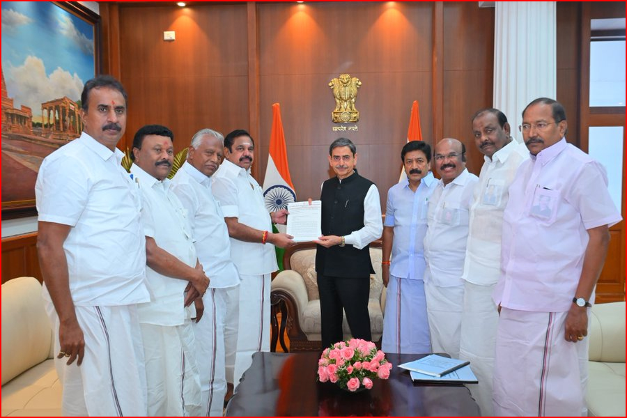 தமிழக கவர்னர் ஆர்.என்.ரவிவுடன்  அதிமுக பொதுச்செயலாளர் எடப்பாடி பழனிசாமி சந்திப்பு…