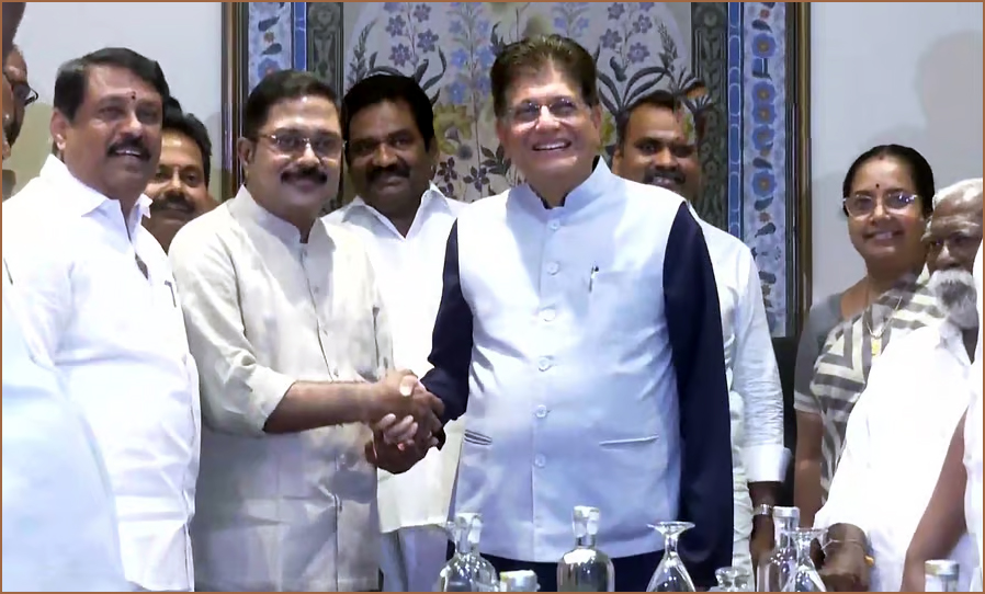 அதிமுக தலைமையிலான தேசிய ஜனநாயகக் கூட்டணியில் இணைந்தது அமமுக! பியூஸ் கோயலுடன் டிடிவி சந்திப்பு…