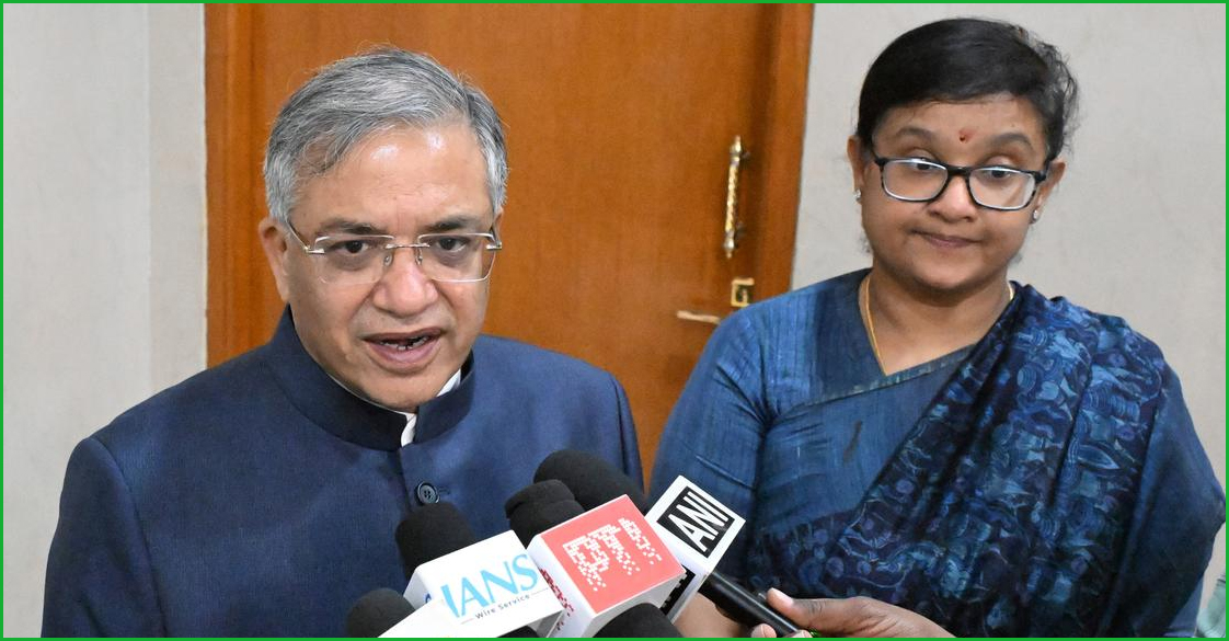 சட்டமன்ற தேர்தல் எப்போது? தமிழக அரசியல் கட்சிகளுடன் இன்று ஆலோசனை நடத்துகிறார் தலைமைத் தேர்​தல் ஆணை​யர்