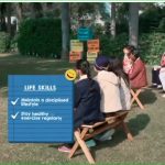 நமது வளா்ச்சிக்கான ஒரு தளம்தான் கல்வி / மாணவா்கள் இணையத்தில் நேரத்தை வீணடிக்க வேண்டாம்! பிரதமா் மோடி