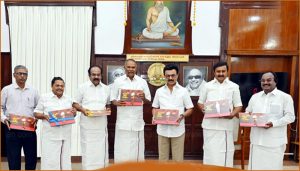 “ததும்பும் தமிழ்ப் பெருமிதம்”: முதலமைச்சர் மு.க.ஸ்டாலின் எழுதியுள்ள புத்தகத்தை வெளியிட்டார் நிதியமைச்சர் தங்கம் தென்னரசு!!