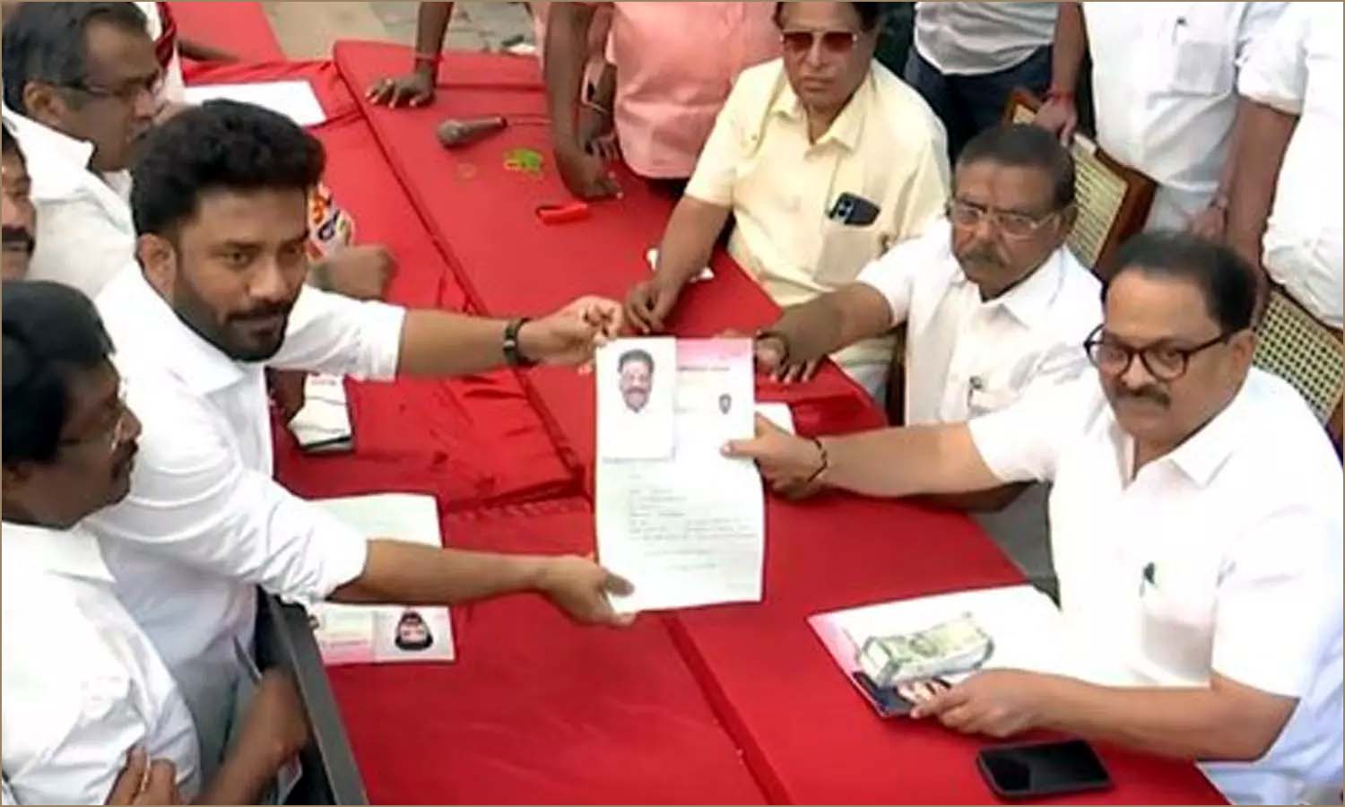 சமீபத்தில் திமுகவில் இணைந்த ஓபிஎஸ், திமுக சார்பில் போட்டியிட விருப்பமனு…