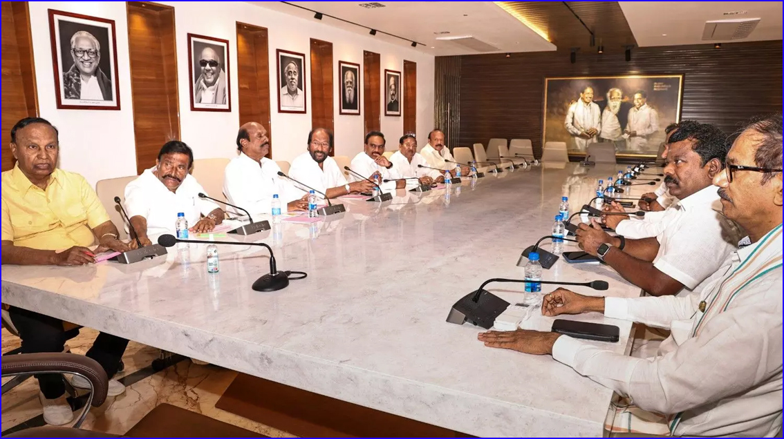 தொகுதி பங்கீடு தொடர்பாக திமுக – காங்கிரஸ் கட்சிகள் இடையே இன்று மீண்டும் பேச்சுவார்த்தை….