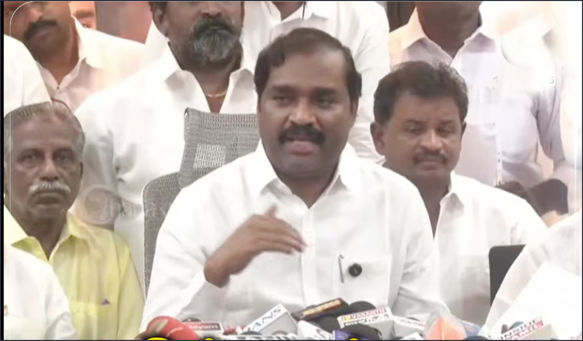 தொகுதி பங்கீட்டில் அதிருப்தி: திமுக கூட்டணியில் இருந்து தவாக எஸ்கேப்…..!