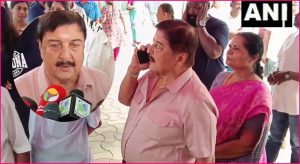 டாஸ்மாக் கடைகளை மூடவேண்டும்: வாக்களித்த பின் நடிகர் சிவக்குமார்  கோரிக்கை