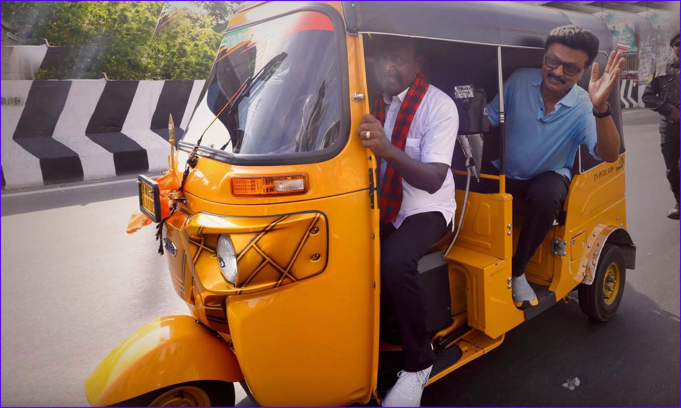 ஆட்டோவில் பயணித்து சென்னையில் முதல்வர் ஸ்டாலின் இறுதிக்கட்ட தேர்தல் பிரசாரம்….