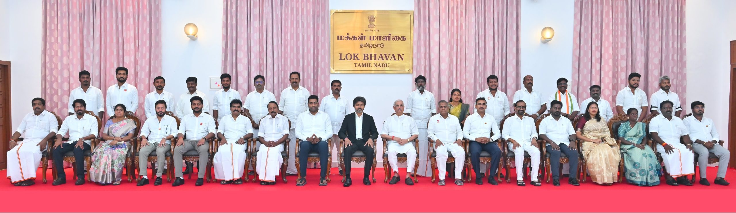 முதலமைச்சர் விஜய் தலைமையிலான அமைச்சரவையில் யார் யாருக்கு என்ன இடம் ?